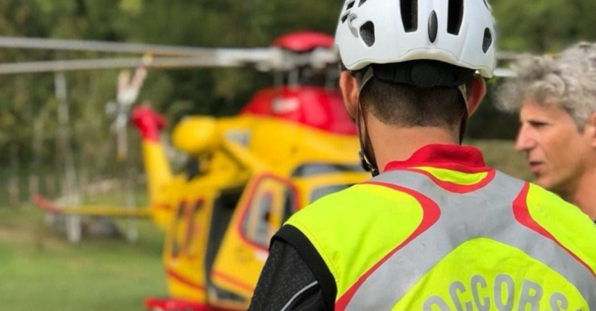 Incidente in montagna, scivola per 50 metri davanti agli occhi del ...