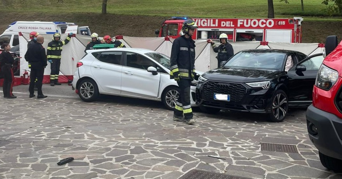 Violento schianto tra due auto sulla statale, tre persone ferite e ...