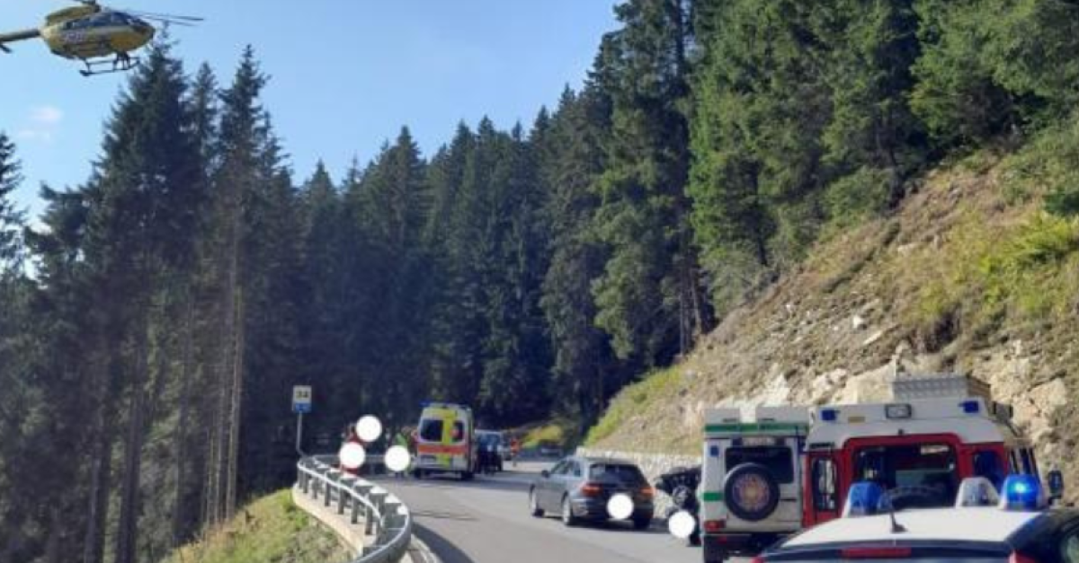 Cade con la moto e precipita per 20 metri nel dirupo: grave un 64enne ...