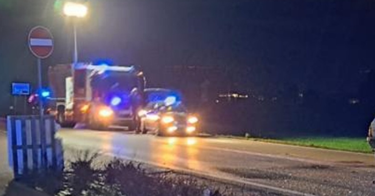 Tremendo frontale tra due auto: un uomo elitrasportato in ospedale in ...