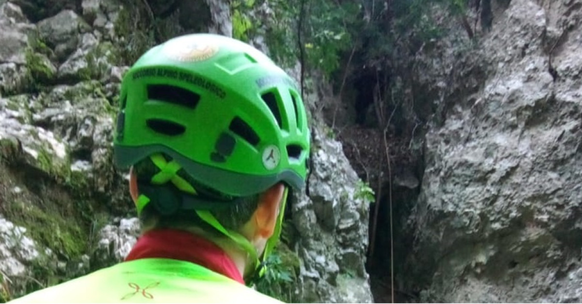 Tragedia in montagna, un escursionista precipita nel vuoto e finisce ...