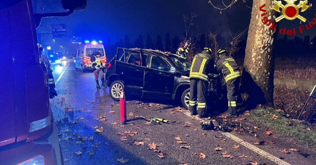 Tragico schianto nella notte: morti due giovani genitori, sopravvive ...