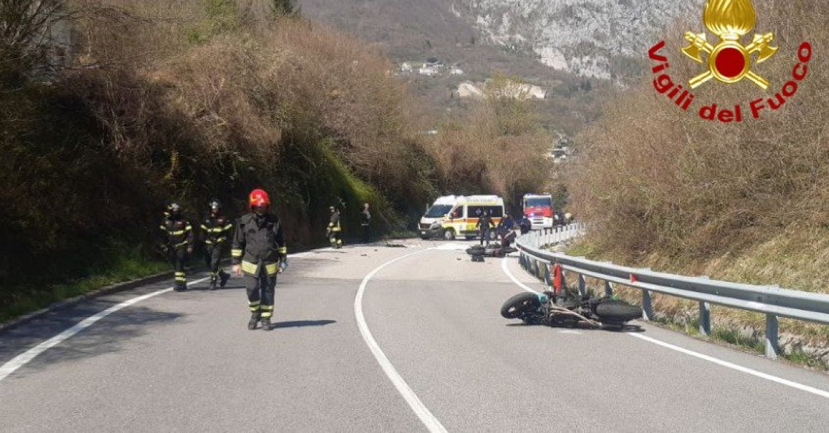 Tragedia della strada, tremendo schianto tra due moto sulla SR251: due ...