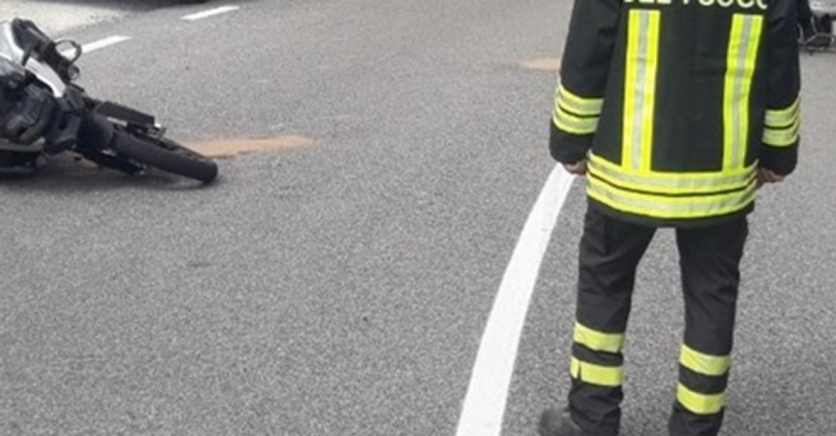 Tremendo schianto fra due moto, l'impatto violentissimo: due uomini di ...