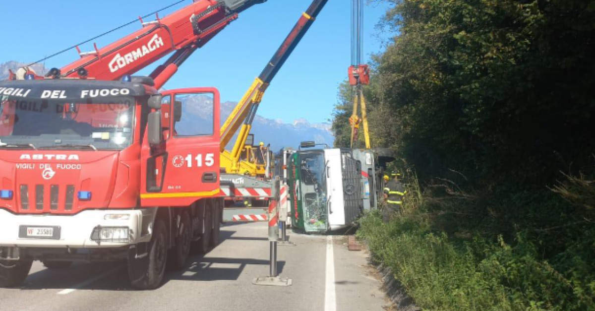 Traffico in tilt per il ribaltamento di un mezzo pesante (FOTO): in ...