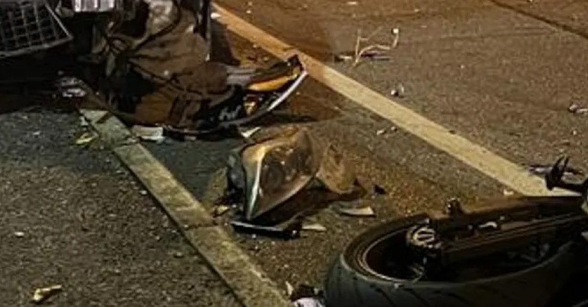 Tremendo schianto in moto contro un'auto, dramma in strada: è morto un ...