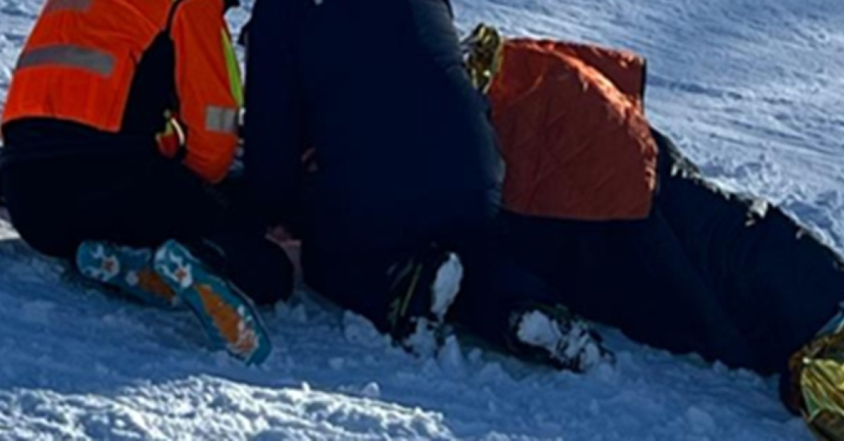 Tremendo schianto contro una lancia da neve, dramma sulle piste da sci ...