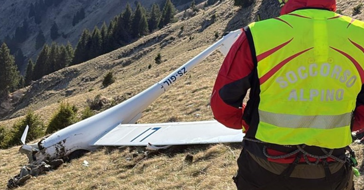 Tragico incidente aereo (FOTO), morto il pilota. L'aliante si è ...