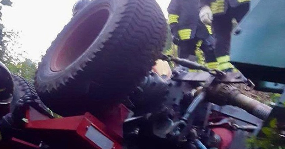 Grave incidente in montagna, si ribalta con il trattore e rimane ...