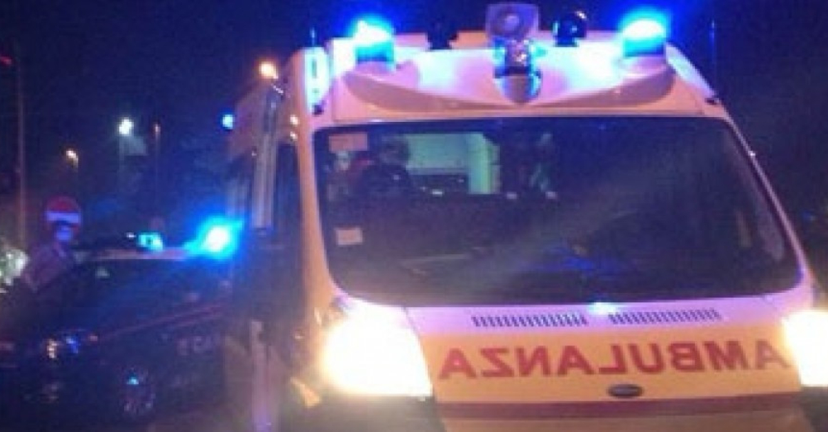 Un giovane di 19 anni è morto dopo essere stato travolto da un'auto a Trieste. L'incidente si è verificato nella notte a Barcola