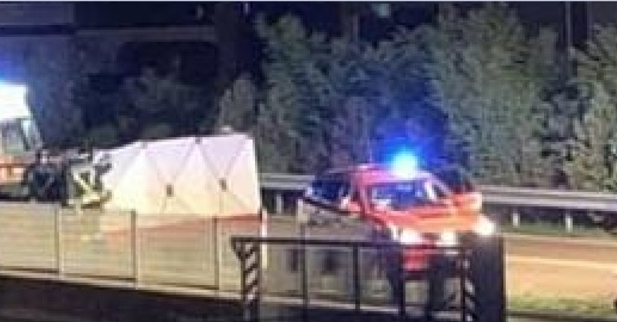 Tragedia nella notte, è morto un 34enne uscito di strada con la moto ...