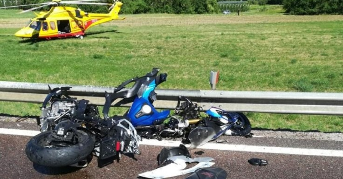 Terribile incidente tra moto e auto a Vezzano: un centauro in ...