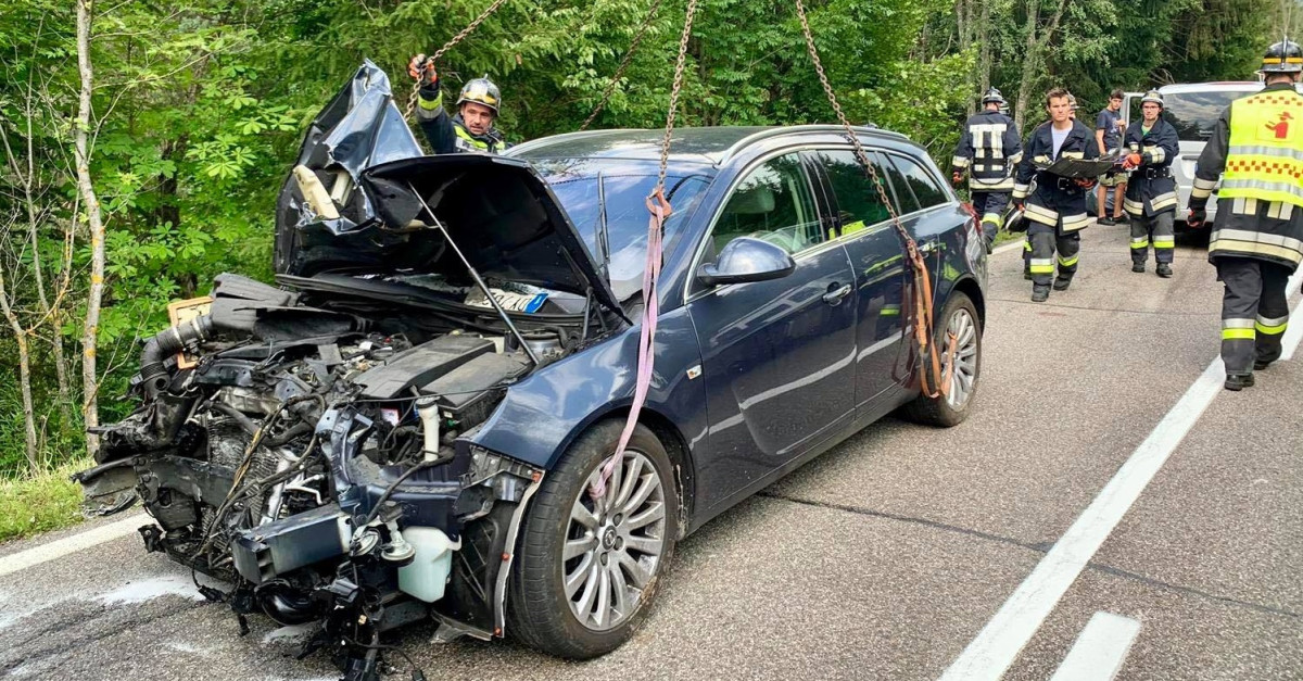Si schianta con la moto contro un'automobile, 25enne perde la vita - il ...