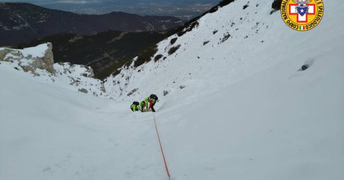 Scivola e precipita per 600 metri nel vuoto, muore una scialpinista ...
