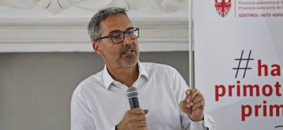 Patentini di bilinguismo falsi, Kompatscher: "Le criticità esistono, ma il sistema va rafforzato, non indebolito"