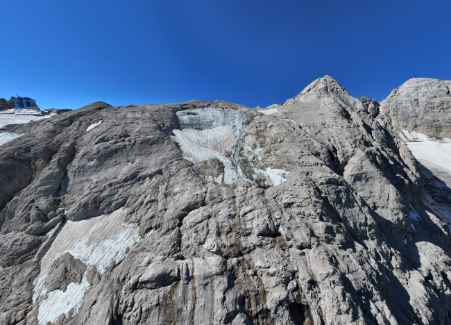 Ghiacciaio della Marmolada (Foto Ferrari) Ghiacciaio della Marmolada (Foto Ferrari)