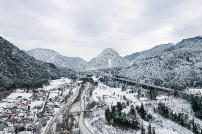 Veduta aerea di Malborghetto (foto Erika Zucchiatti)